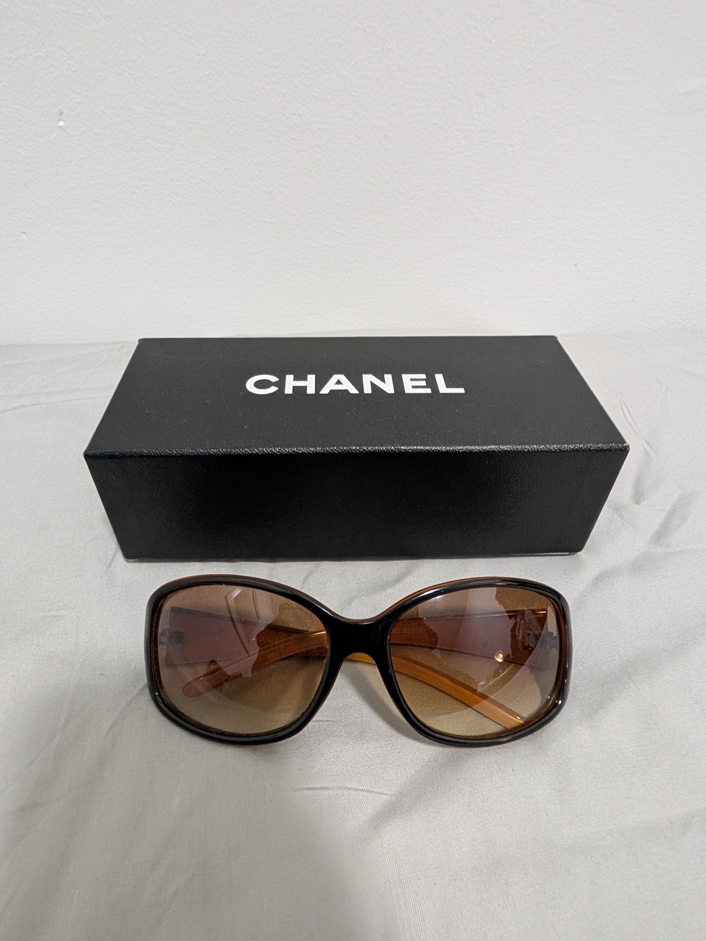 Authentic Chanel 3390 Vintage Two-Tone Oval Sunglasses